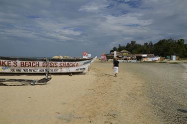 01 Mobor-Beach_and_Cavelossim-Beach,_Goa_DSC6320_b_H600